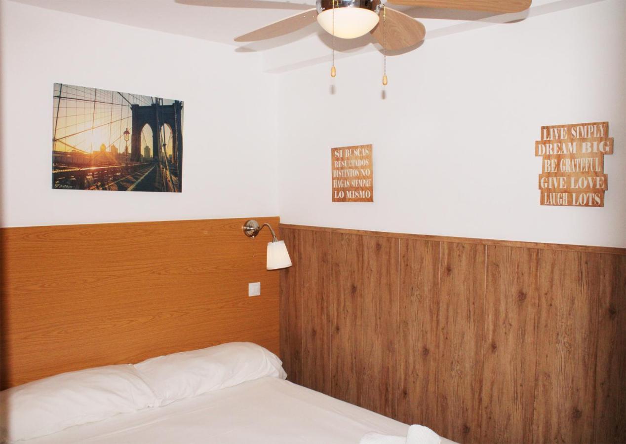 Tropical Friendly Holiday Home プラヤ・デル・イングレス エクステリア 写真